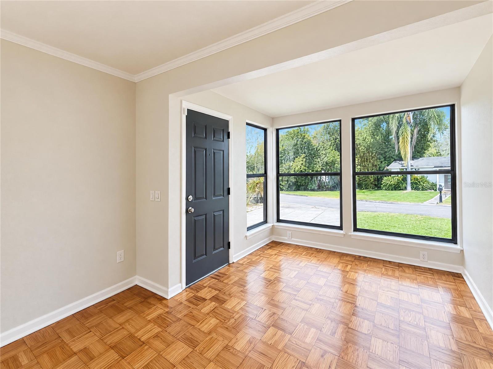 Single Family Residence at 1713 HILLSIDE DR, TAMPA, photo 10 of 23