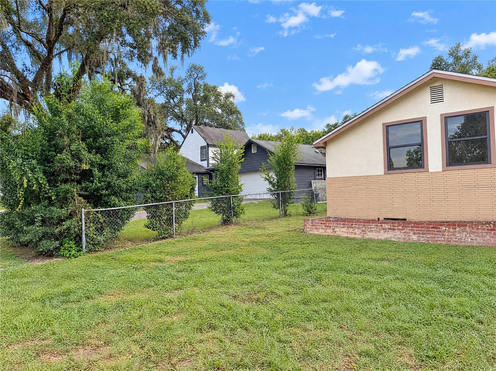 Single Family Residence at 1713 HILLSIDE DR, TAMPA, photo 22 of 23