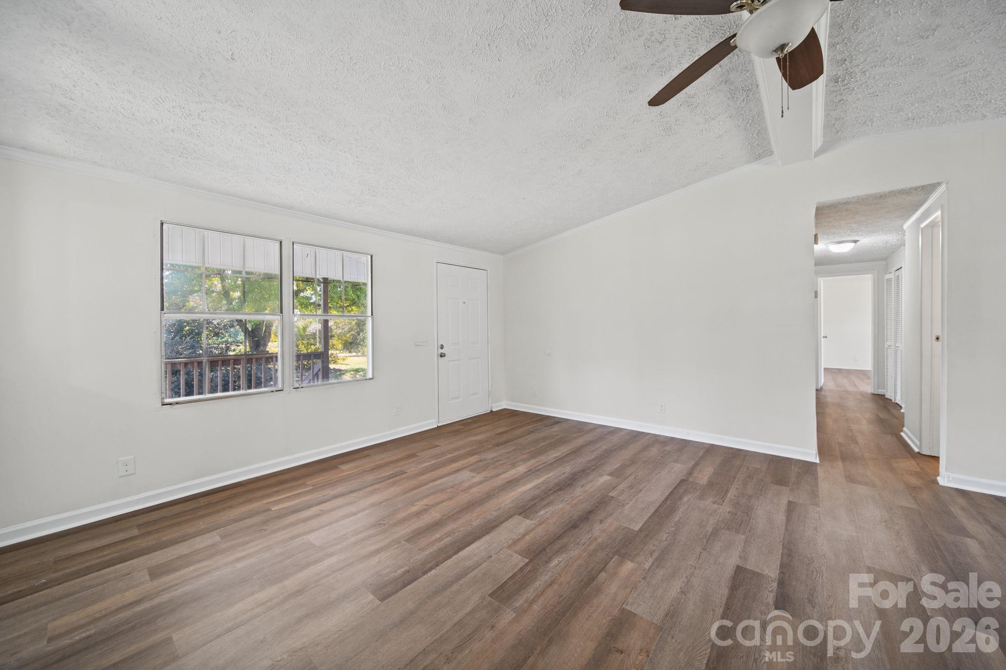 Large Living Room - 2374 York Highway, York