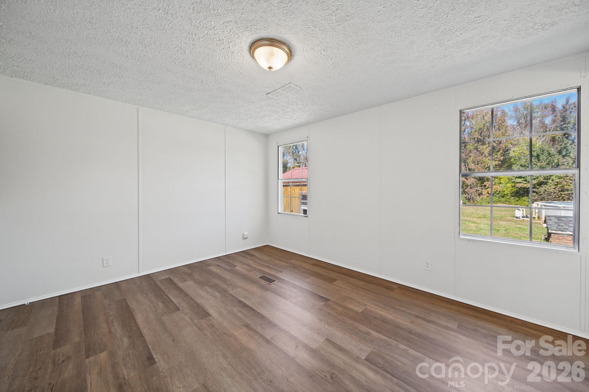 Primary Bedroom - 2374 York Highway, York