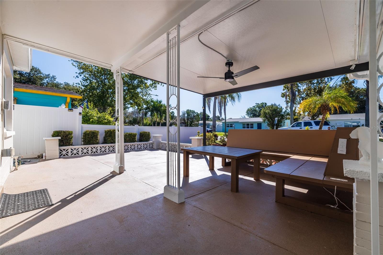 Single Family Residence at 5769 DARTMOUTH AVE N, ST PETERSBURG, photo 4 of 33