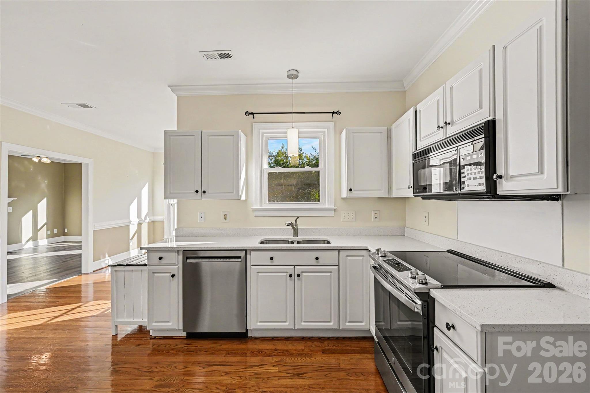 Single Family Residence at 7943 Elphin Court, Charlotte, photo 14 of 36