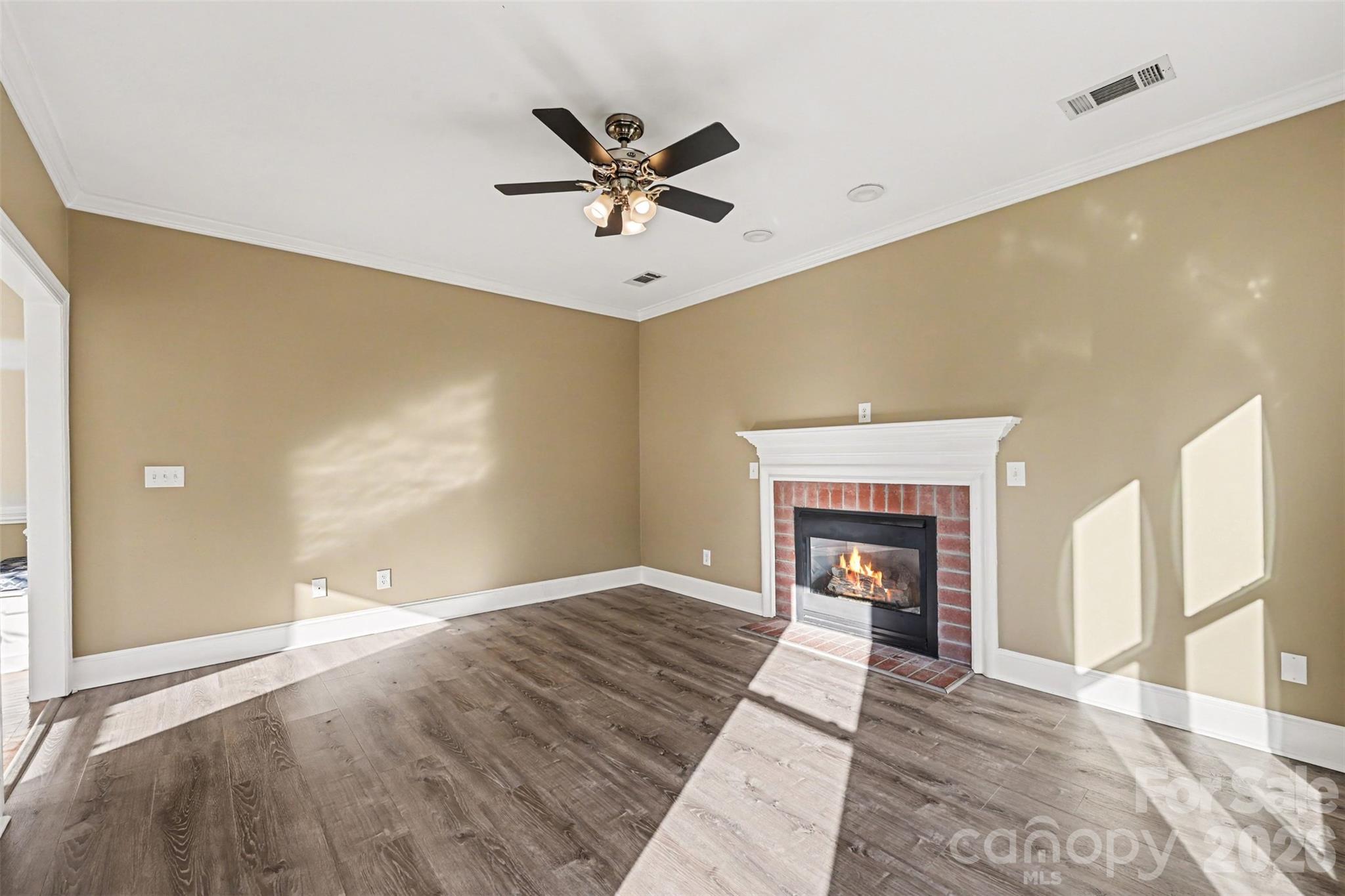 Single Family Residence at 7943 Elphin Court, Charlotte, photo 19 of 36