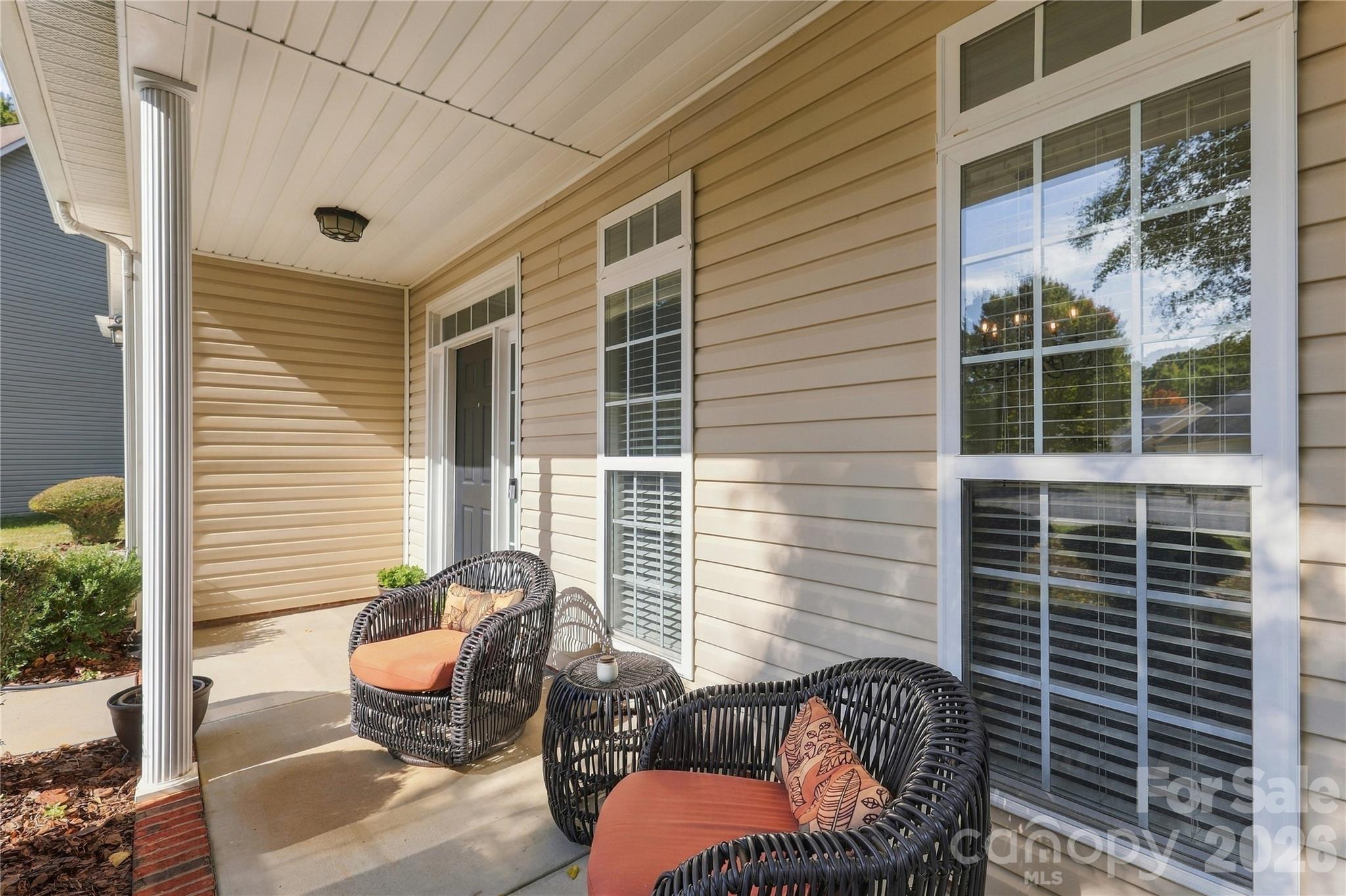 Single Family Residence at 2121 Thurles Court, Charlotte, photo 4 of 48