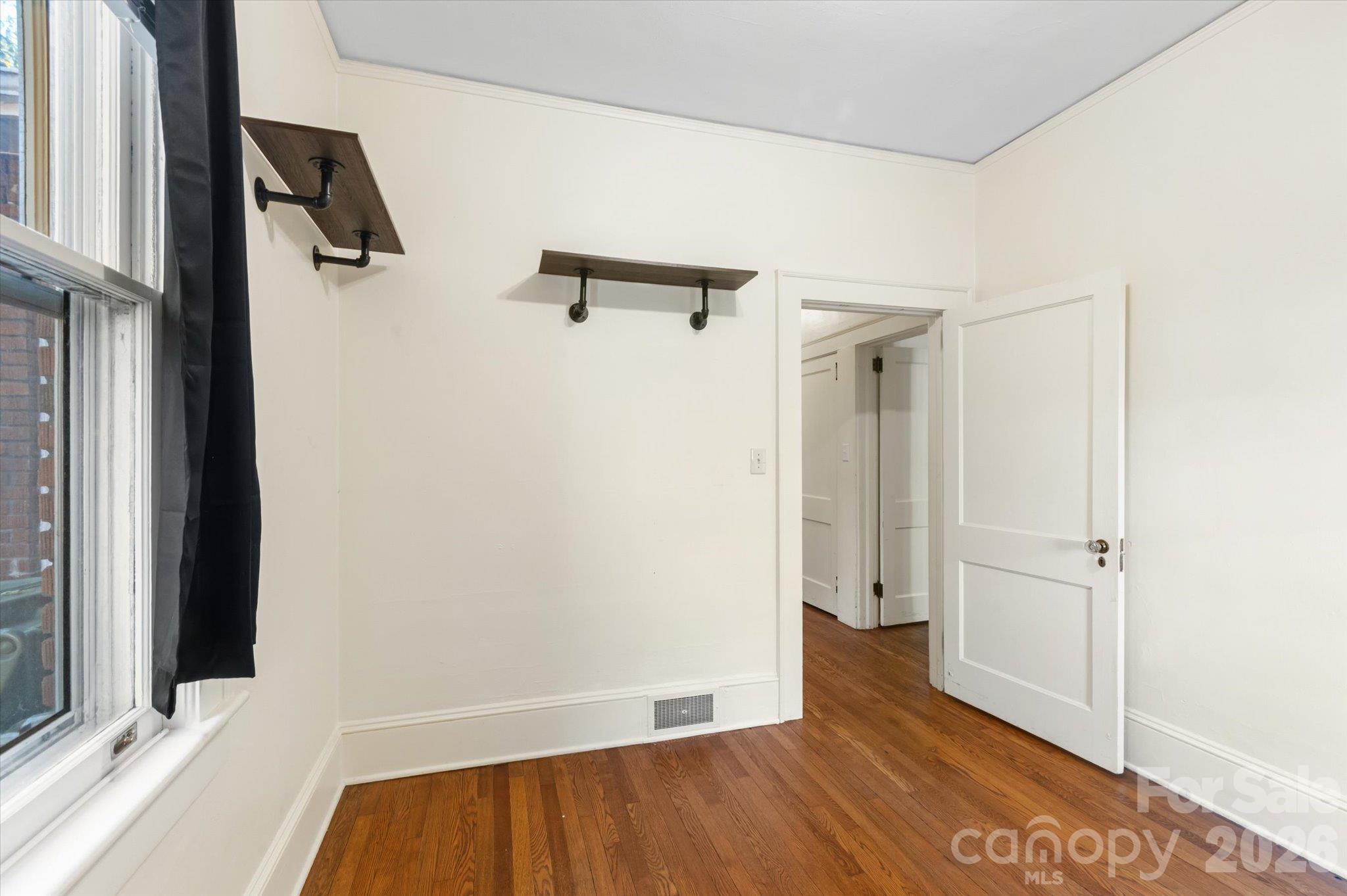 Single Family Residence at 1527 Druid Hills Avenue, Hendersonville, photo 21 of 30