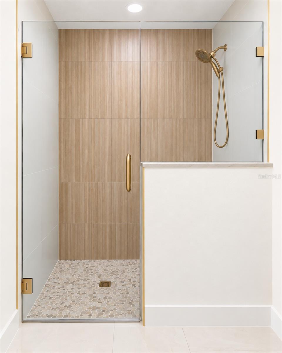 Framless Glass enclosure - 163 BRIDGEHAVEN DR, PALM COAST