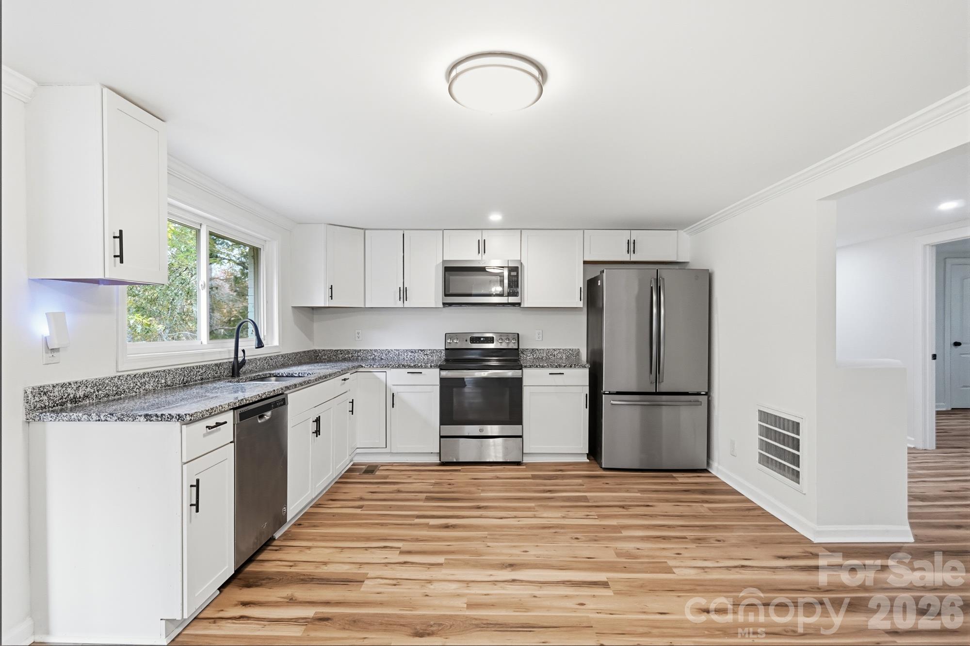 Single Family Residence at 539 Kirk Street, China Grove, photo 19 of 44