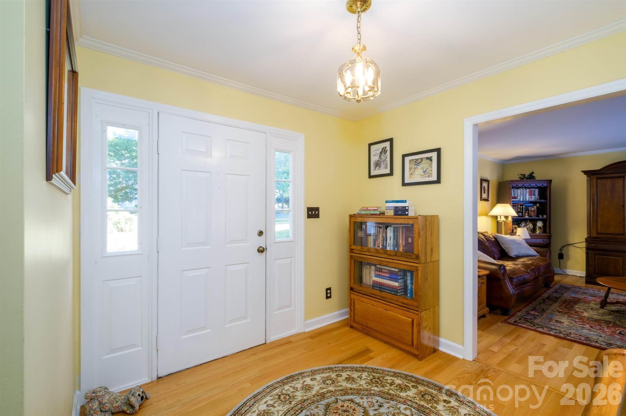 Single Family Residence at 7211 Hopeton Road, Charlotte, photo 5 of 48