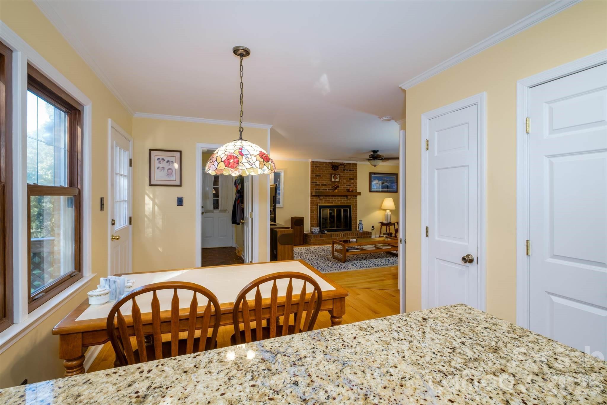 Single Family Residence at 7211 Hopeton Road, Charlotte, photo 16 of 48