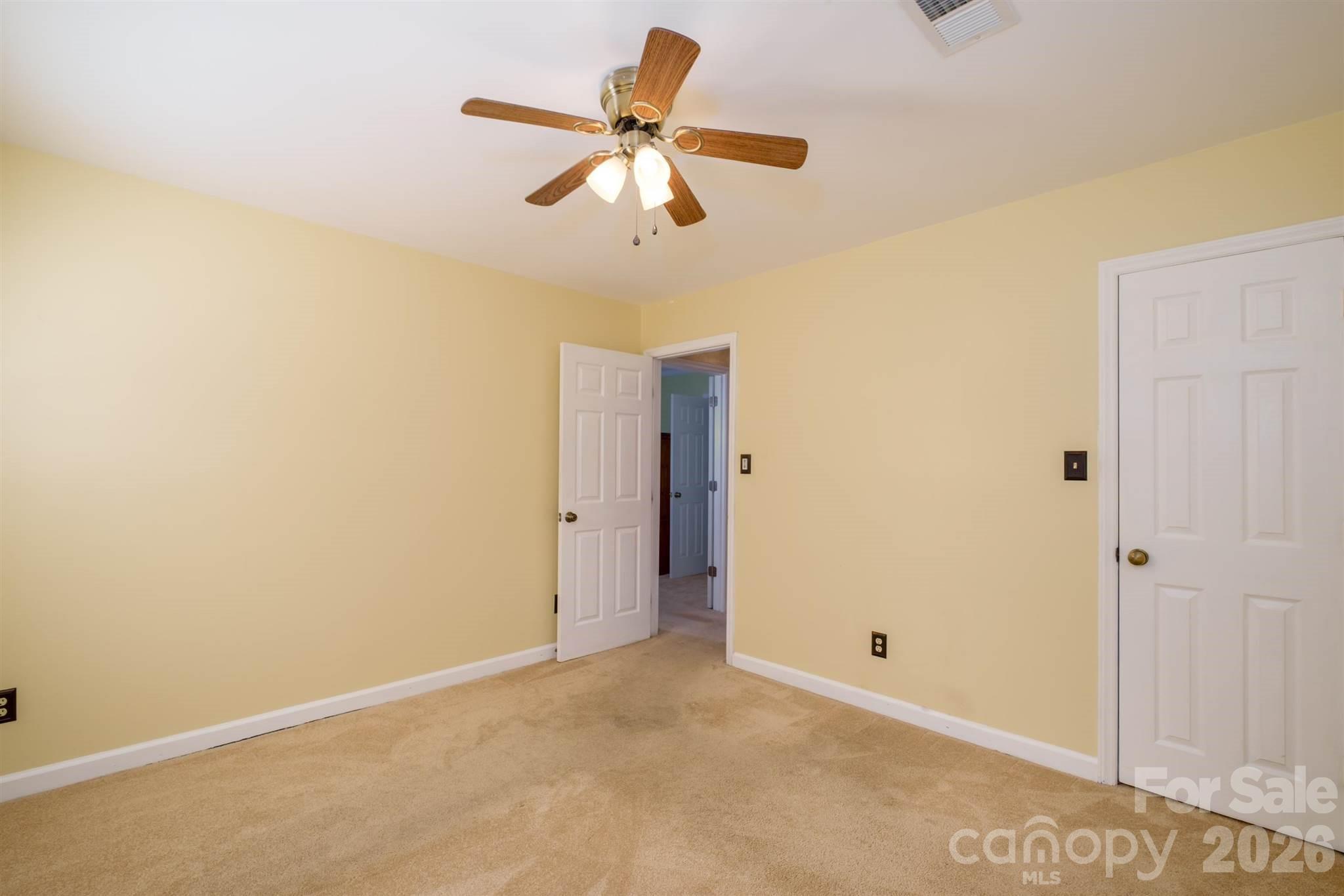 Single Family Residence at 7211 Hopeton Road, Charlotte, photo 27 of 48
