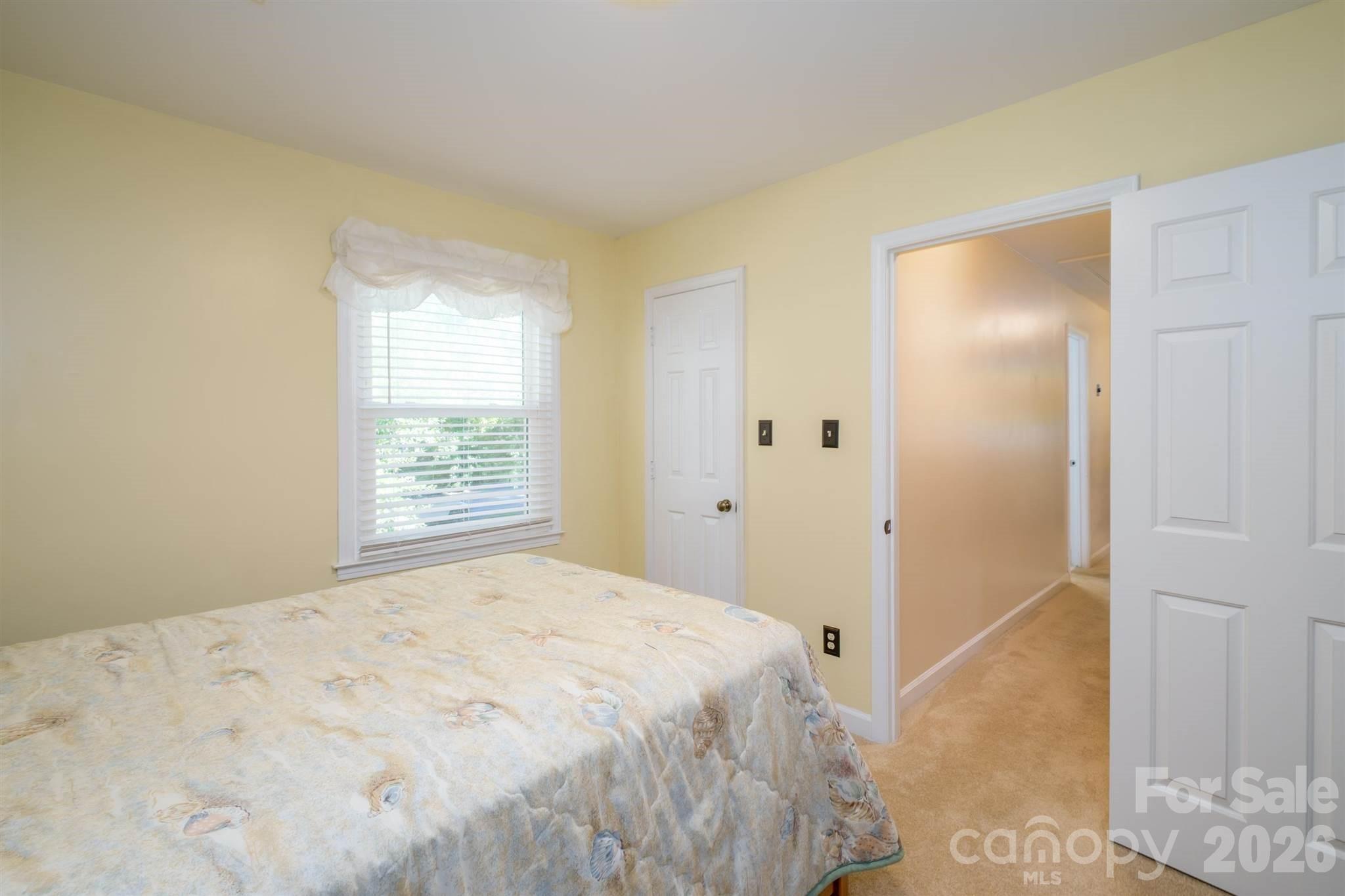 Single Family Residence at 7211 Hopeton Road, Charlotte, photo 30 of 48