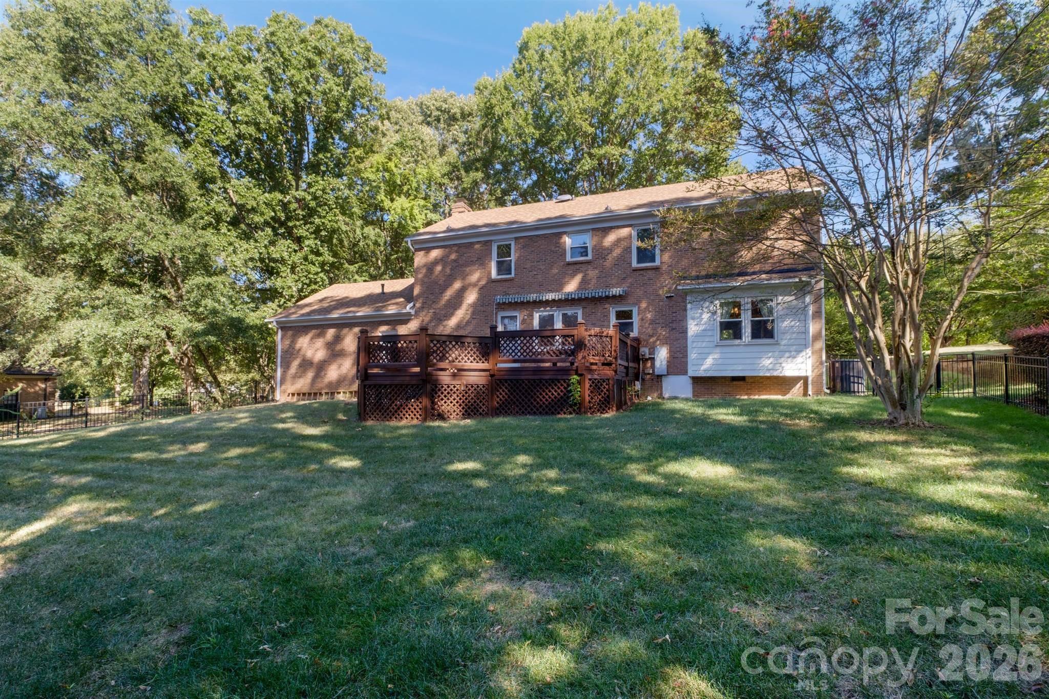 Single Family Residence at 7211 Hopeton Road, Charlotte, photo 44 of 48