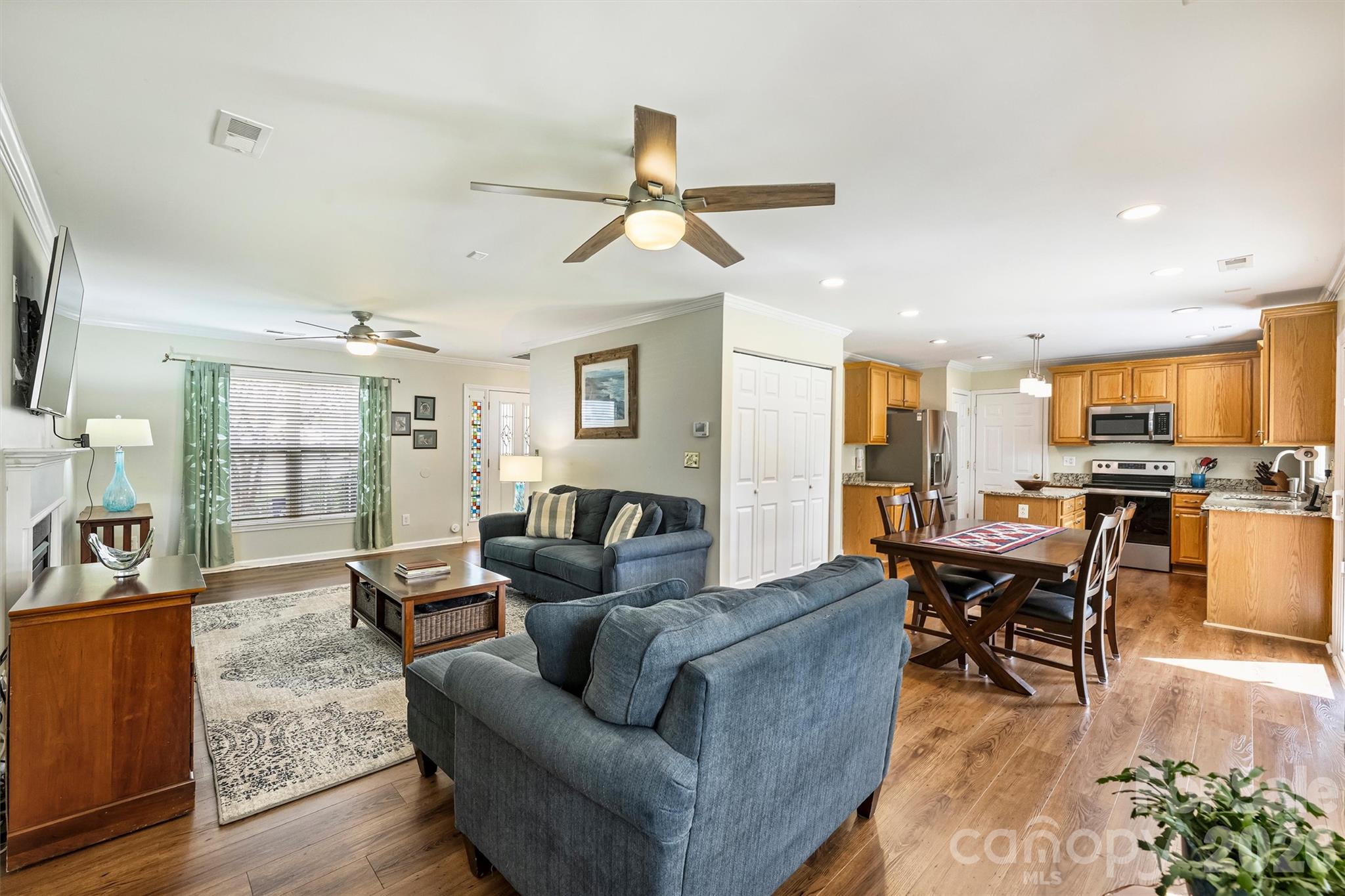 Single Family Residence at 1006 Banaba Court, Indian Trail, photo 7 of 39