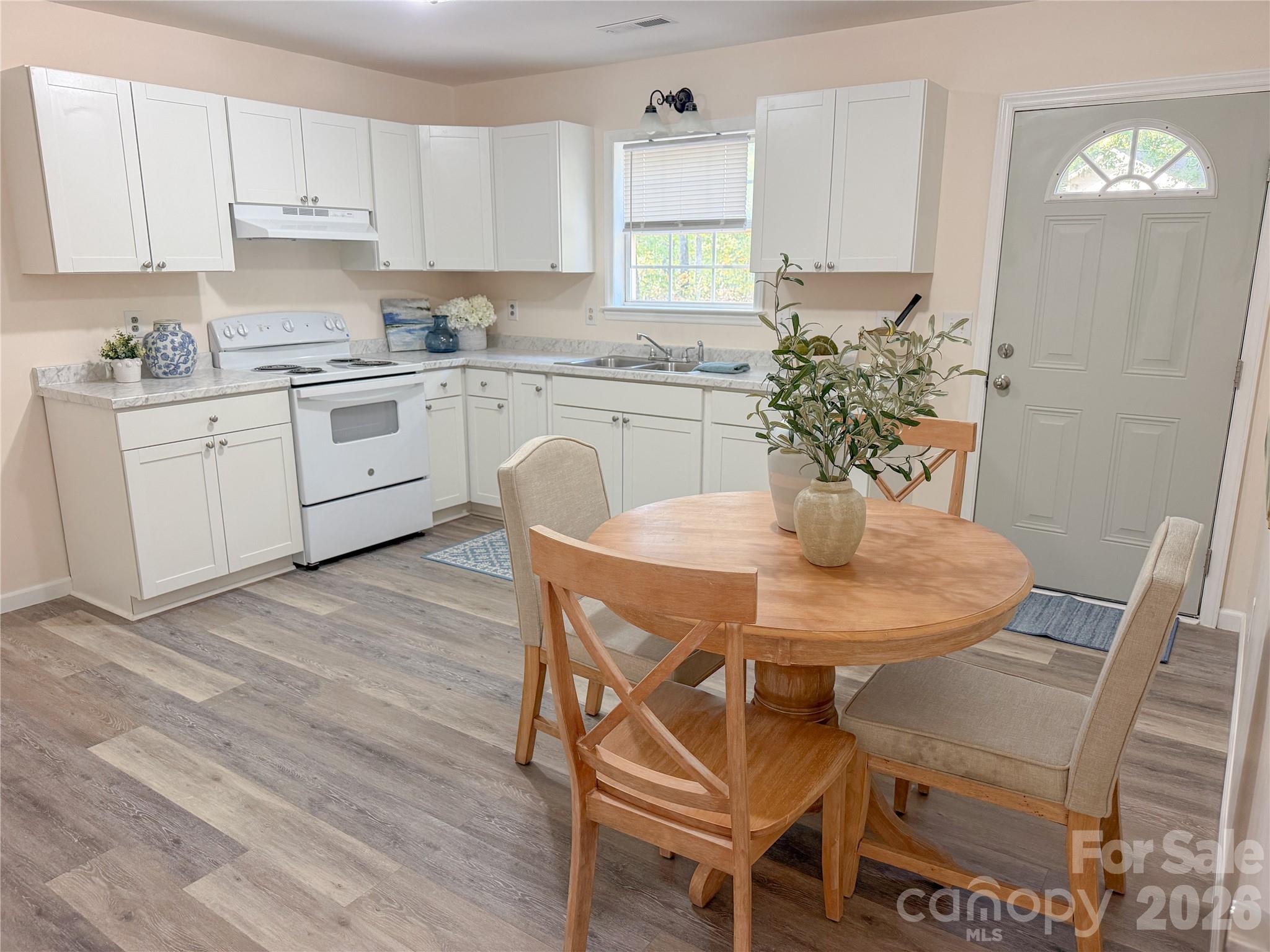 Single Family Residence at 505 Canary Court, Wingate, photo 10 of 18