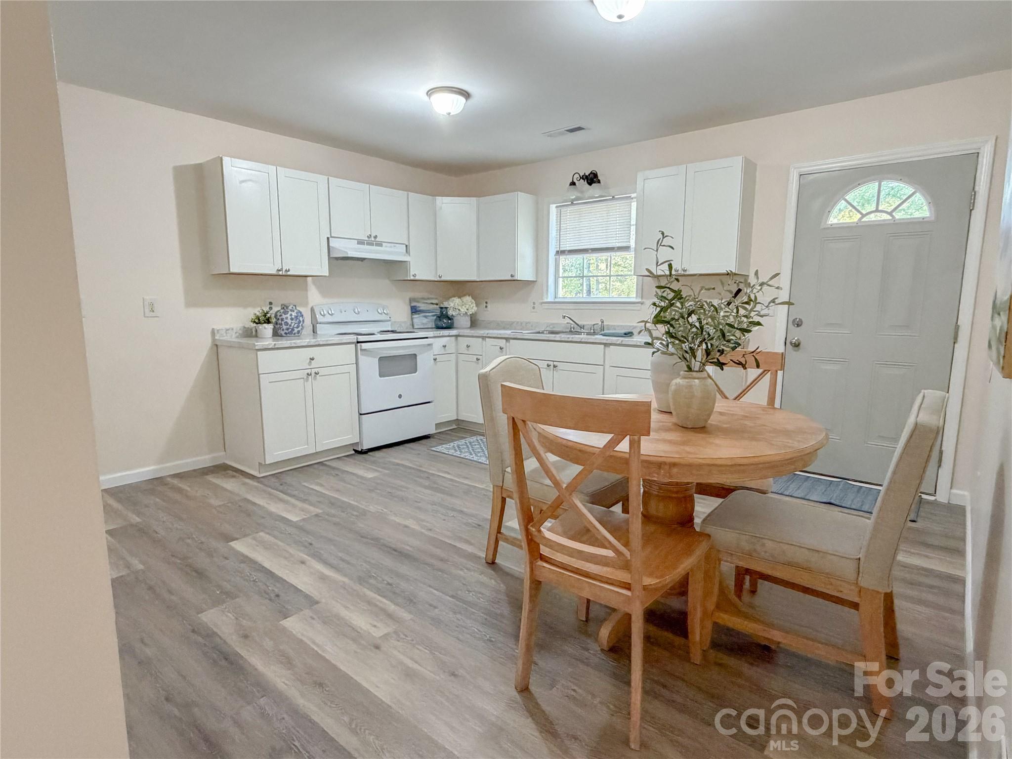 Single Family Residence at 505 Canary Court, Wingate, photo 11 of 18