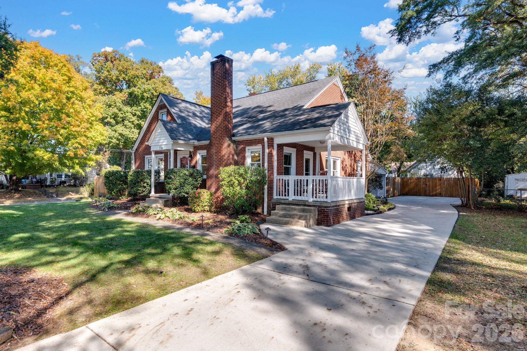 Plenty of parking for guests & family! - 736 Arbor Street NE, Concord