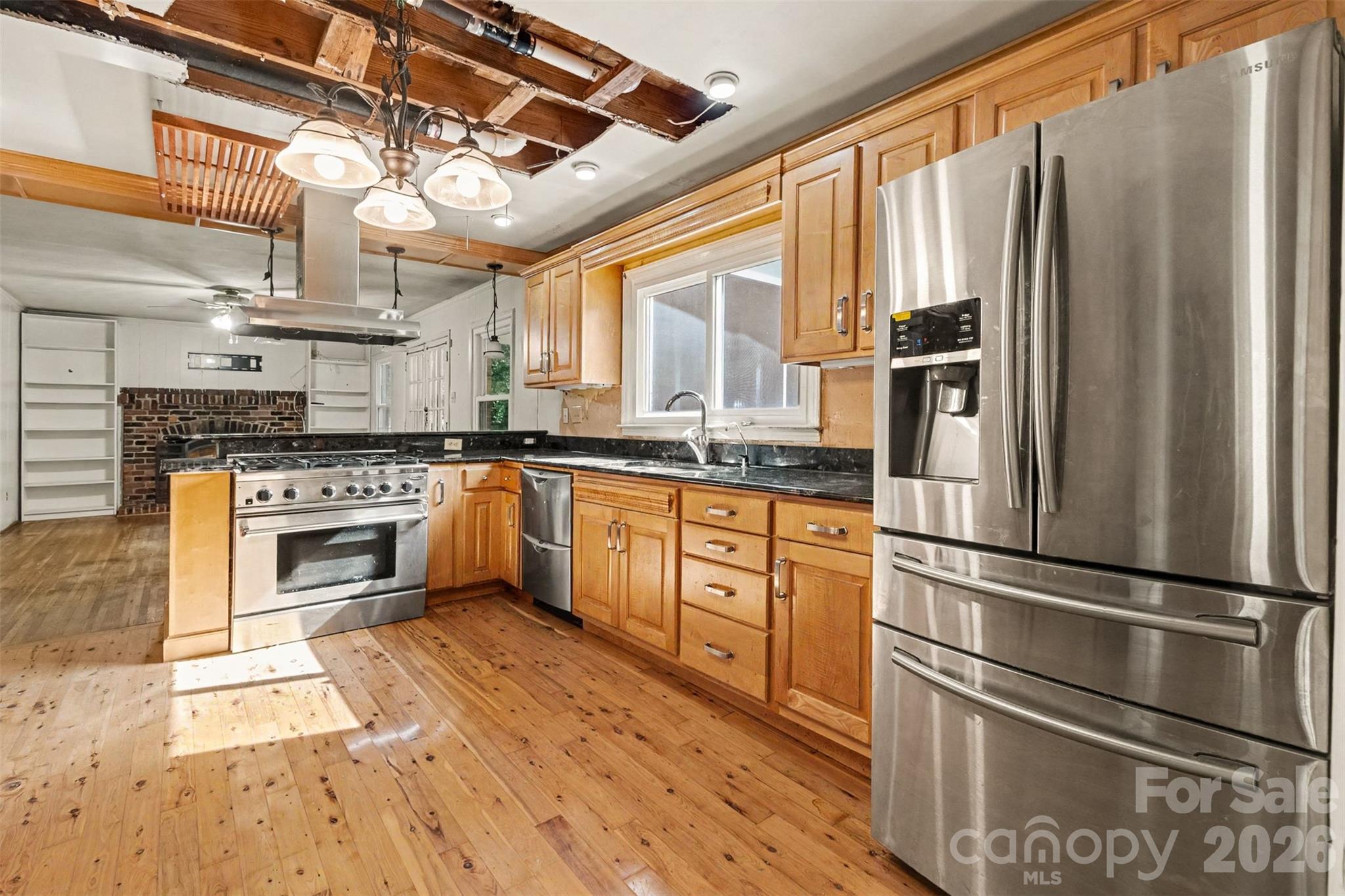 Single Family Residence at 3940 Riverbend Road, Charlotte, photo 7 of 16