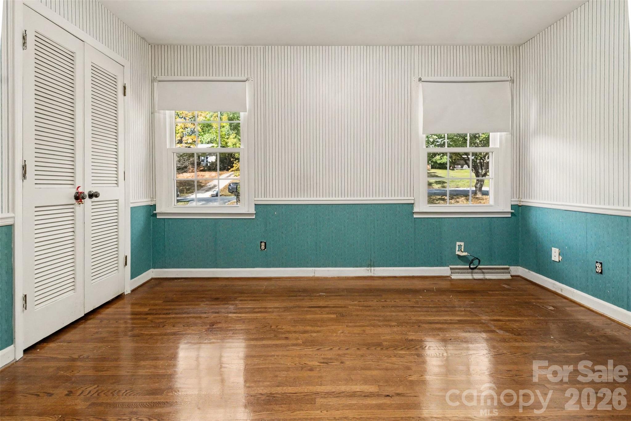 Single Family Residence at 3940 Riverbend Road, Charlotte, photo 11 of 16