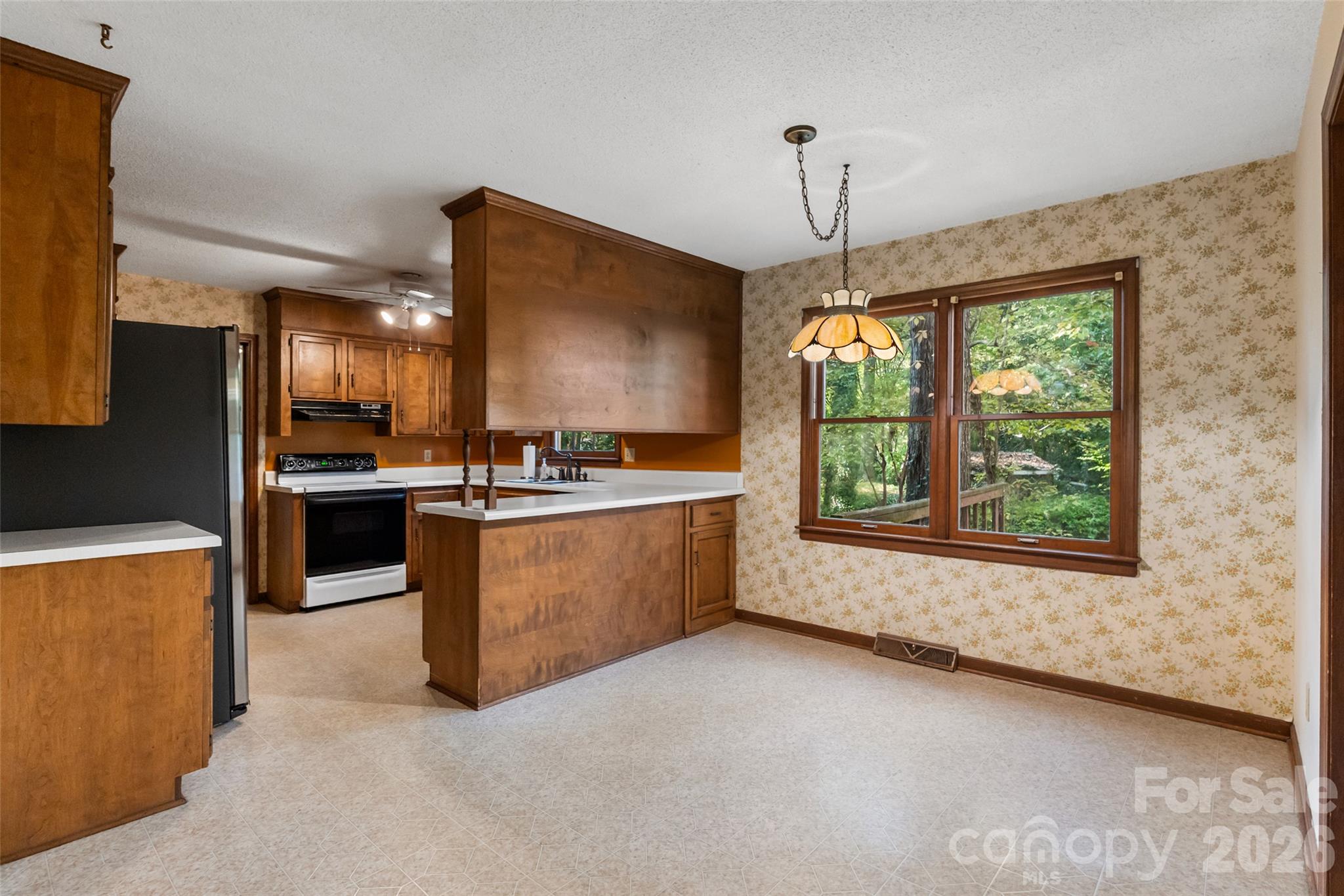 Single Family Residence at 4427 Winrock Lane, Rock Hill, photo 6 of 36