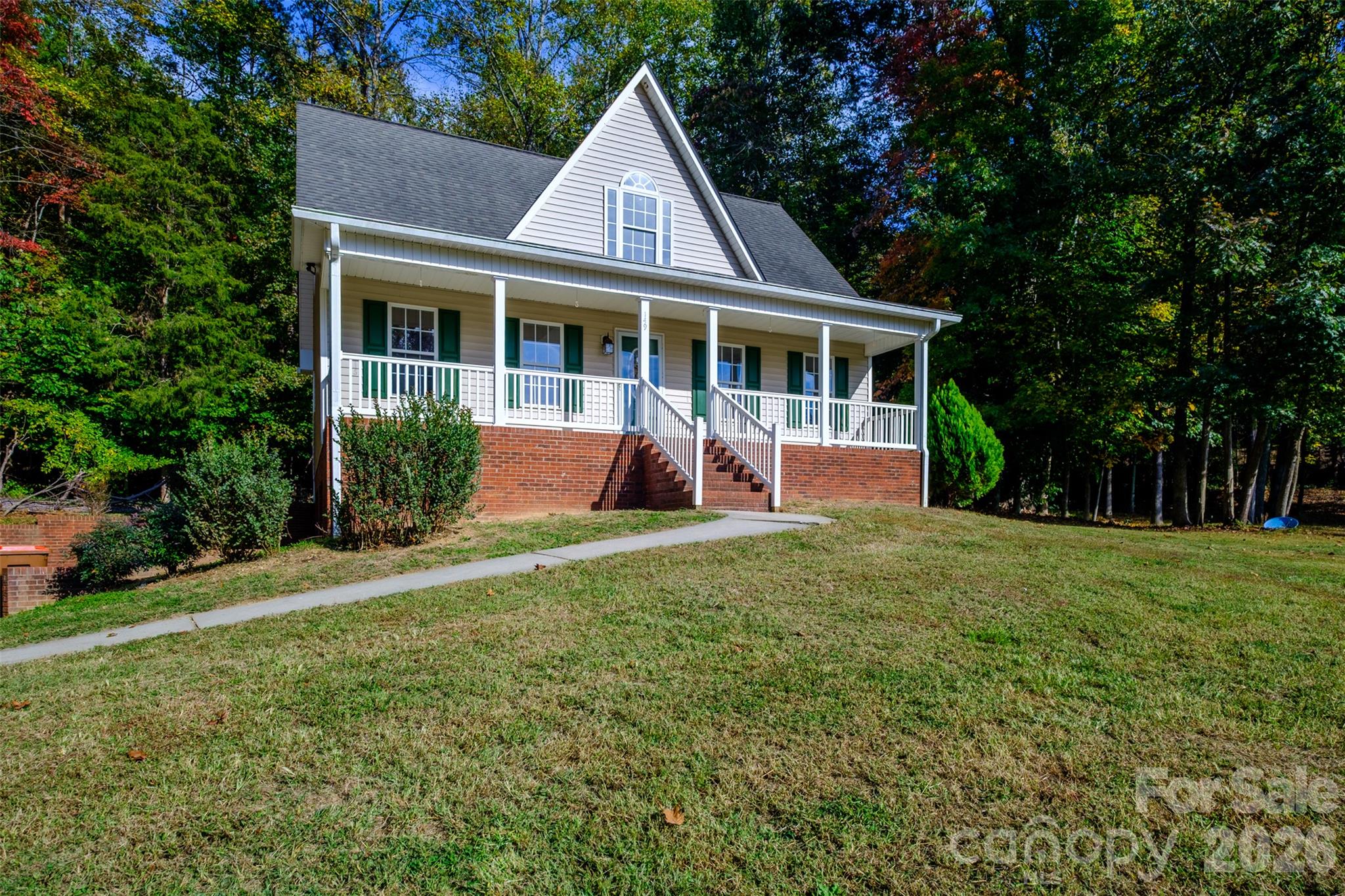 Single Family Residence at 149 Kanah Court, Winston Salem, photo 2 of 34
