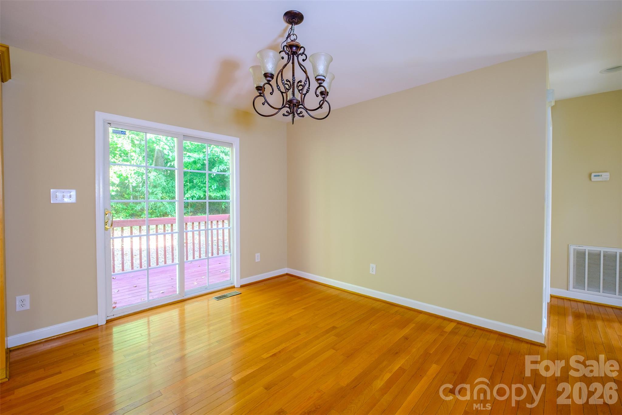 Eat in Kitchen - 149 Kanah Court, Winston Salem