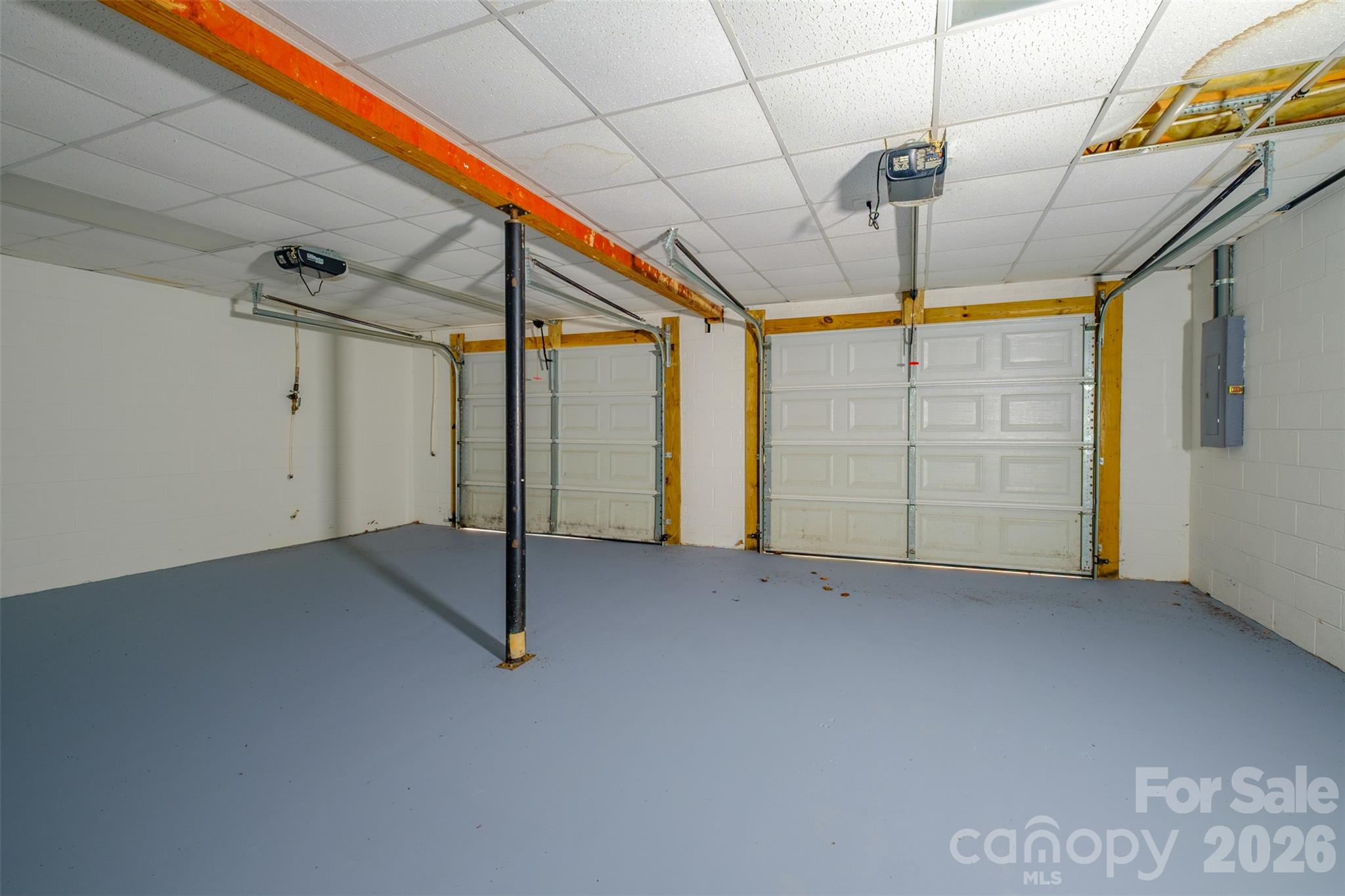 Garage - 149 Kanah Court, Winston Salem