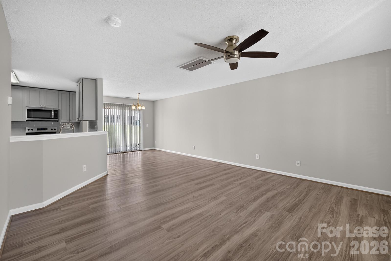 Single Family Residence at 1512 Harland Street, Charlotte, photo 3 of 23
