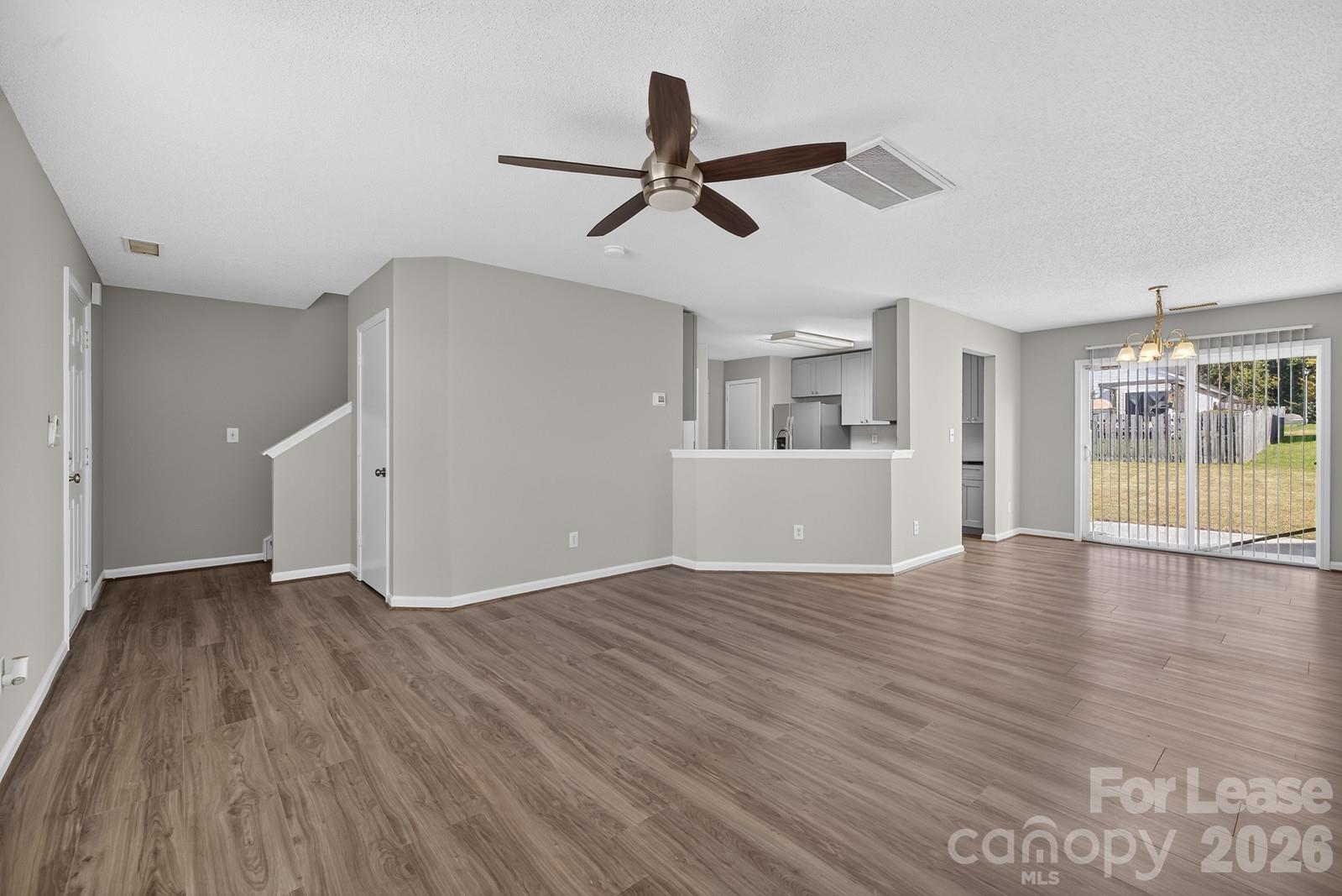 Single Family Residence at 1512 Harland Street, Charlotte, photo 4 of 23