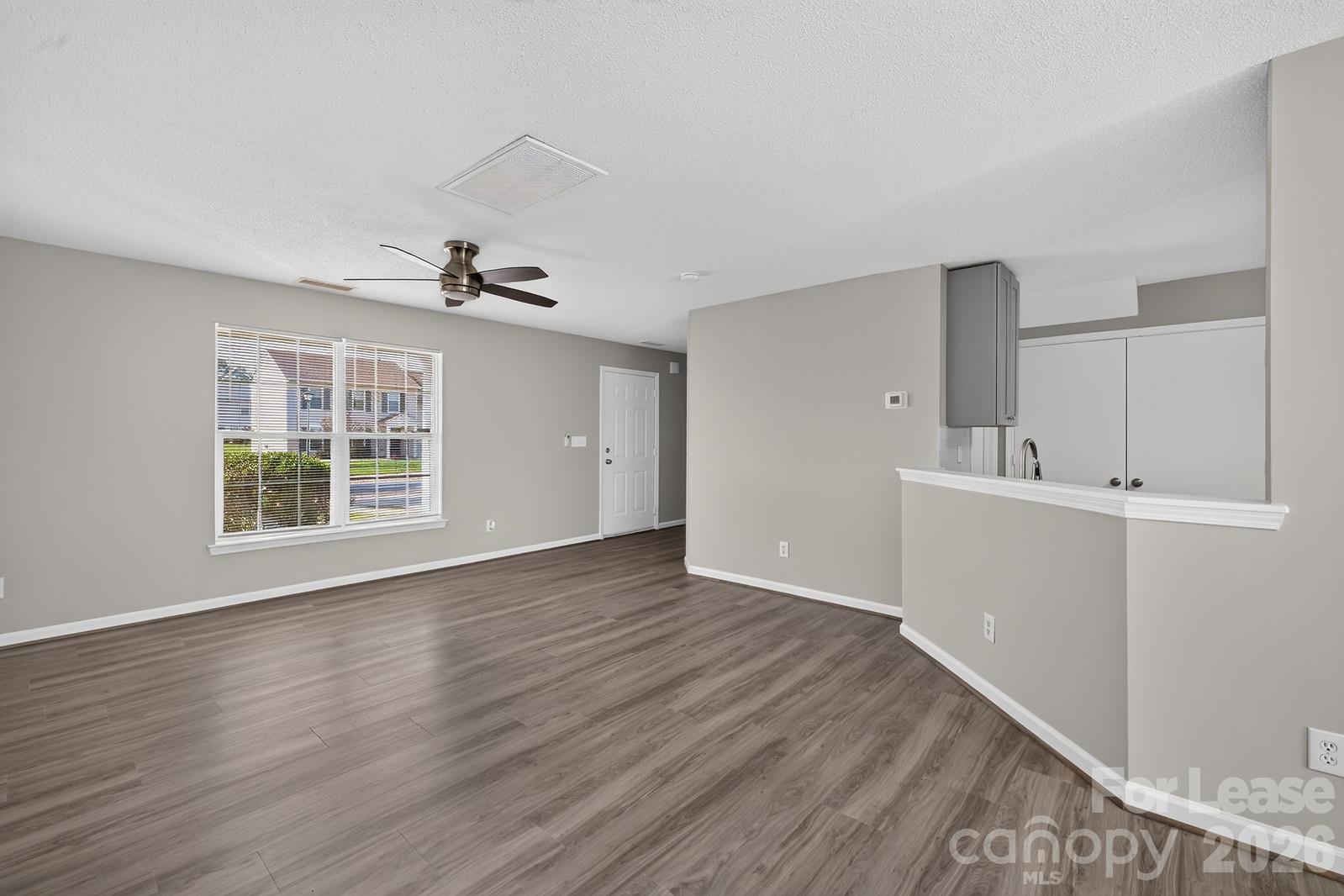 Single Family Residence at 1512 Harland Street, Charlotte, photo 6 of 23