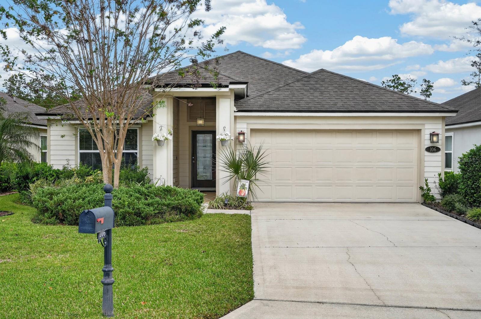 106 N COOPERS HAWK CT
