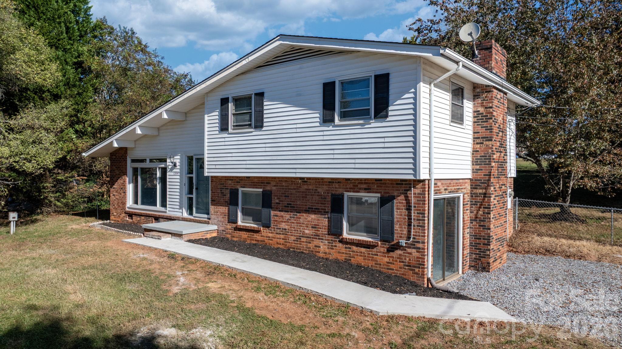 Single Family Residence at 1334 Houston Mill Road, Conover, photo 18 of 28
