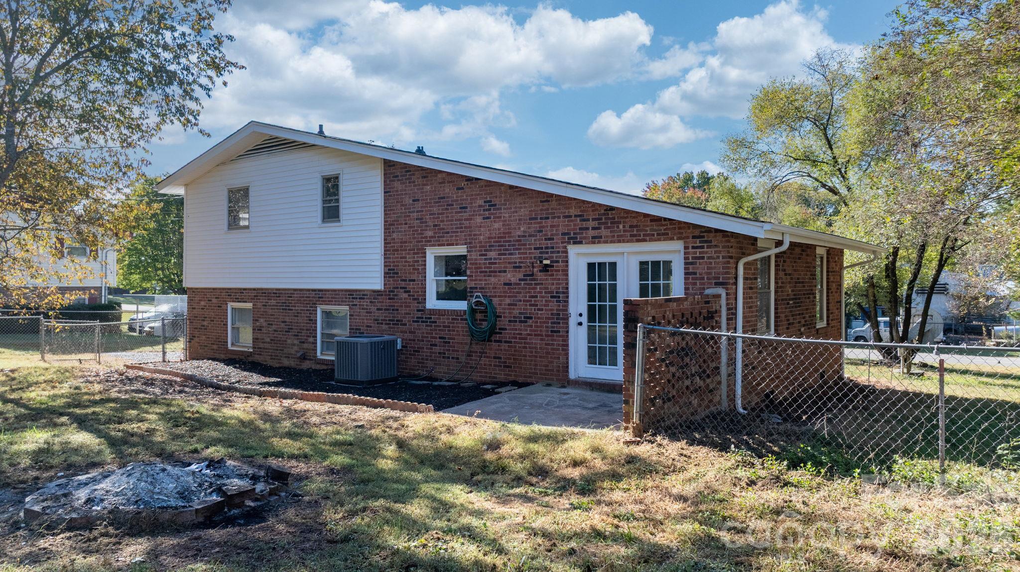 Single Family Residence at 1334 Houston Mill Road, Conover, photo 23 of 28