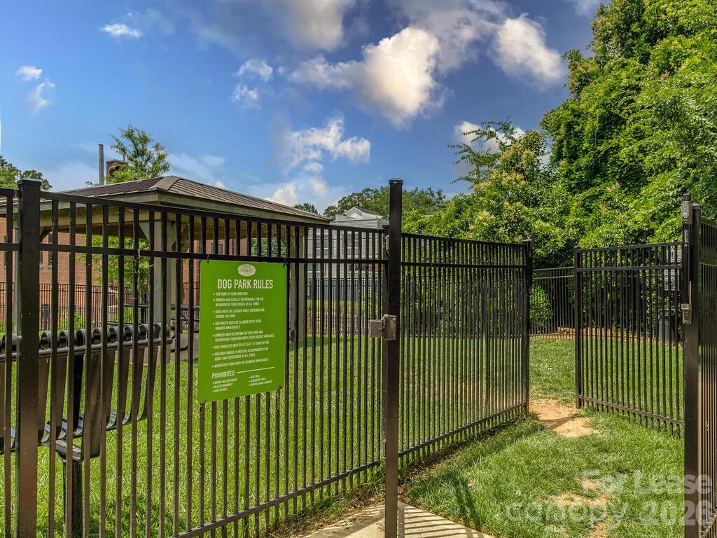 Townhouse at 331 Uptown West Drive, Charlotte, photo 26 of 27