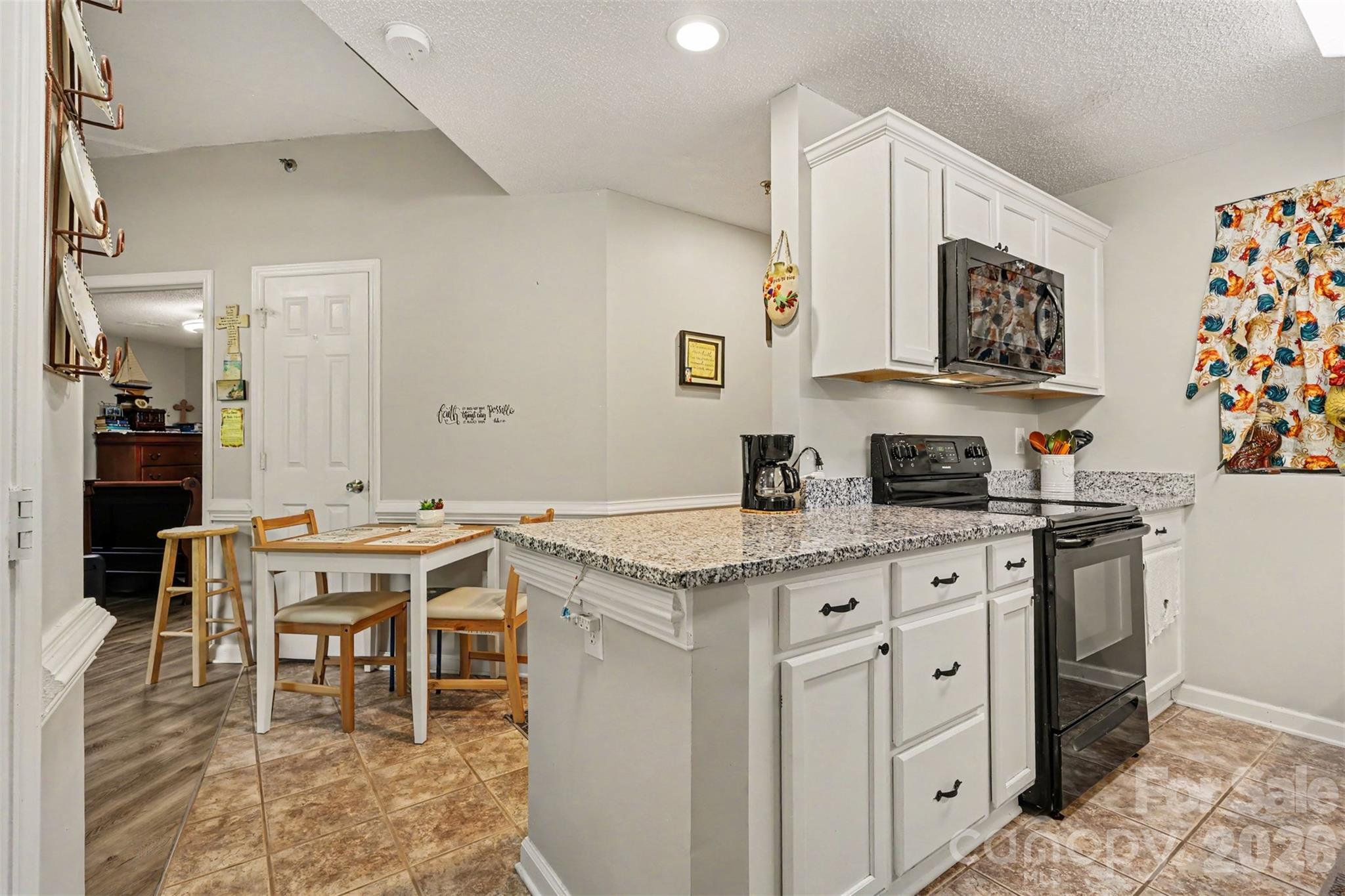 Condominium at 211 Heritage Boulevard, Fort Mill, photo 5 of 18