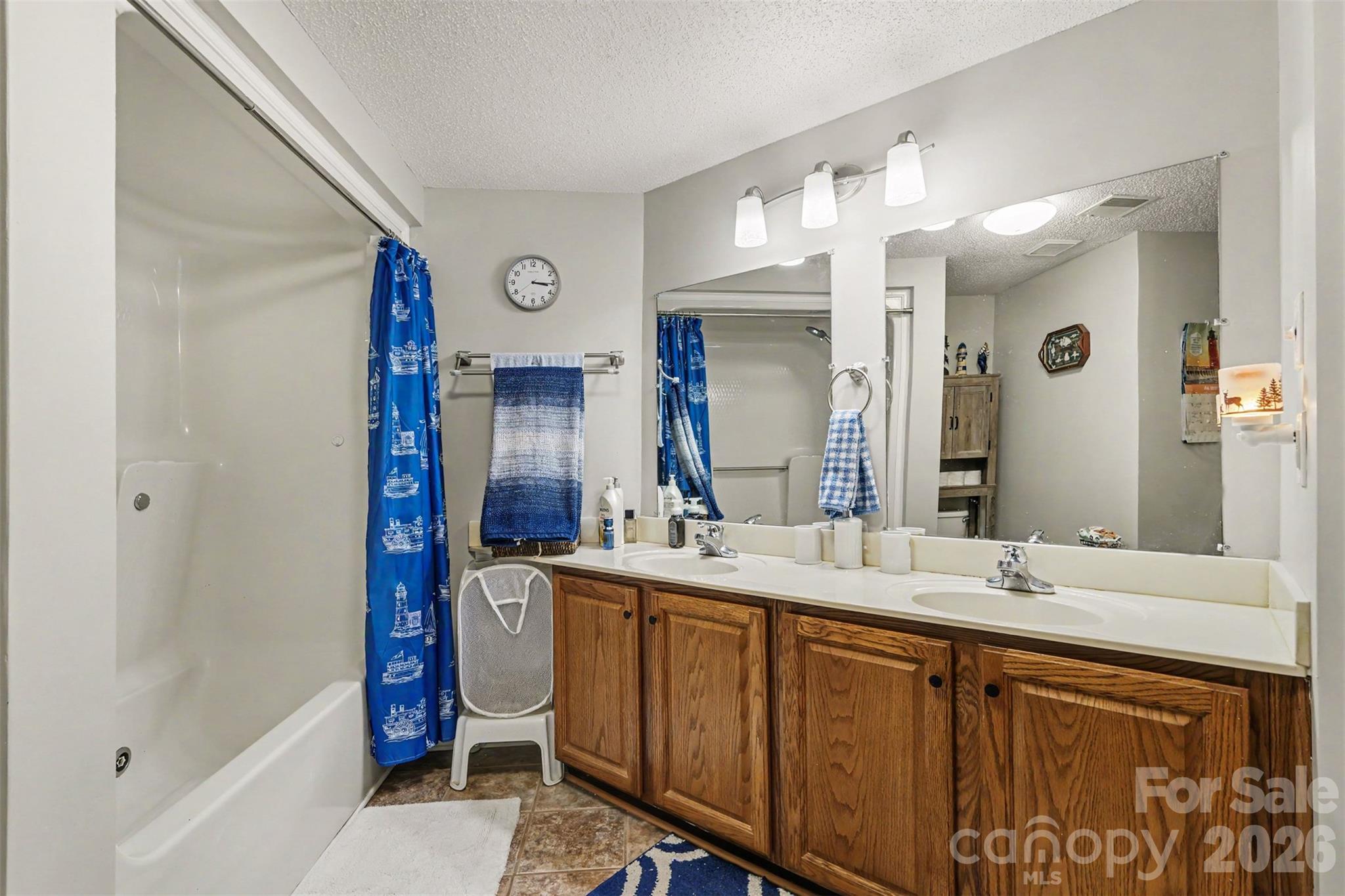 Condominium at 211 Heritage Boulevard, Fort Mill, photo 9 of 18
