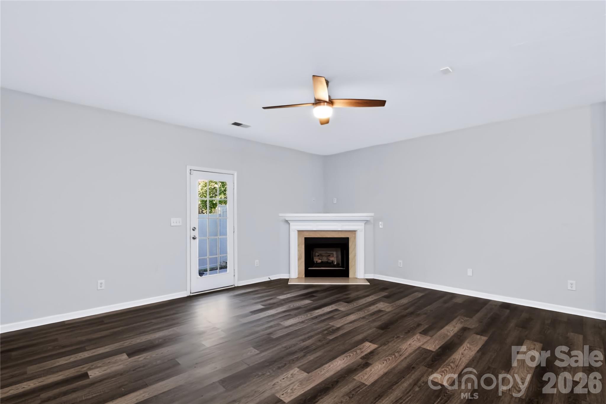 Townhouse at 7741 Abigail Glen Drive, Charlotte, photo 3 of 15