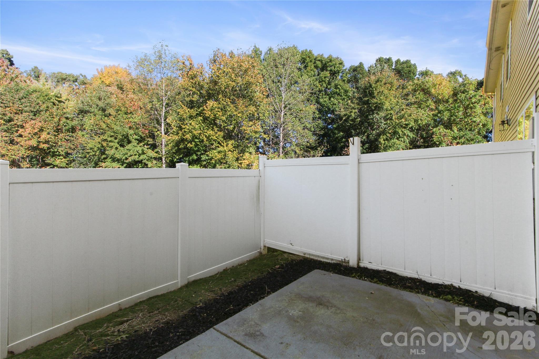 Townhouse at 7741 Abigail Glen Drive, Charlotte, photo 13 of 15
