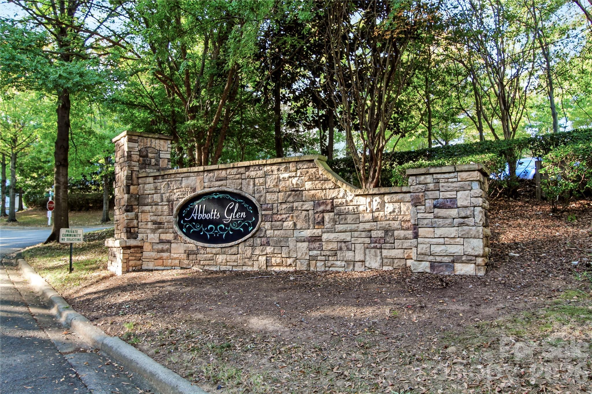 Townhouse at 7741 Abigail Glen Drive, Charlotte, photo 14 of 15