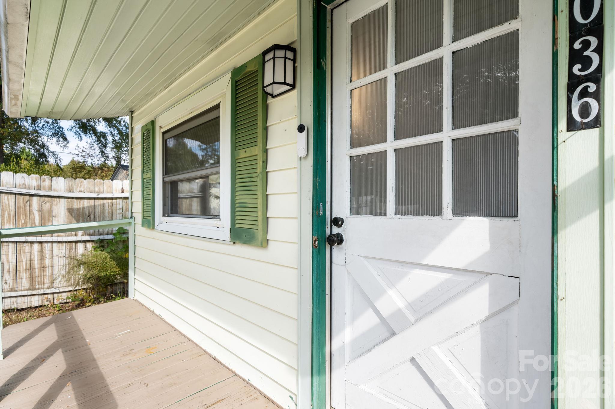 Single Family Residence at 1036 19th Street, Hickory, photo 3 of 31