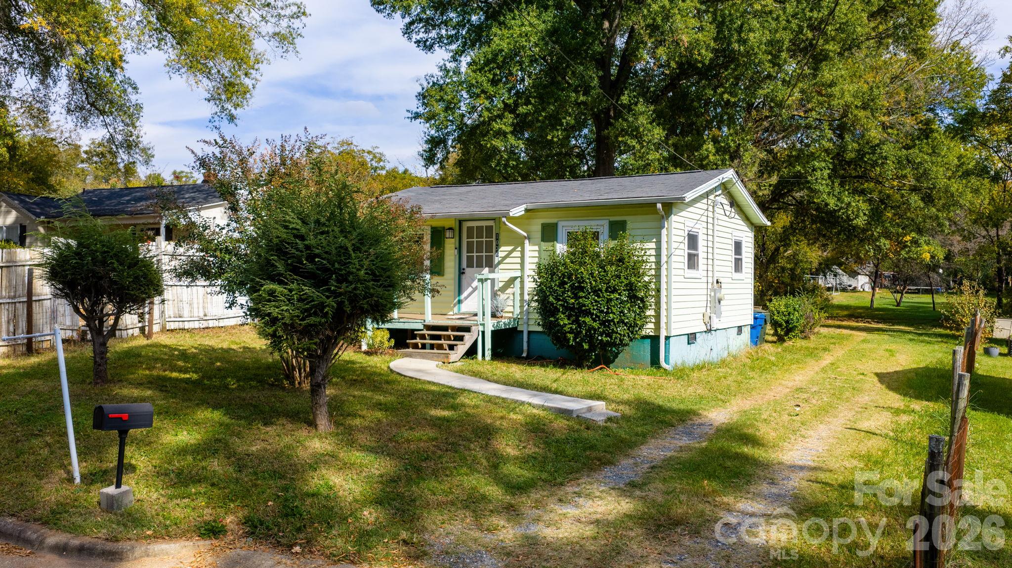 Single Family Residence at 1036 19th Street, Hickory, photo 15 of 31