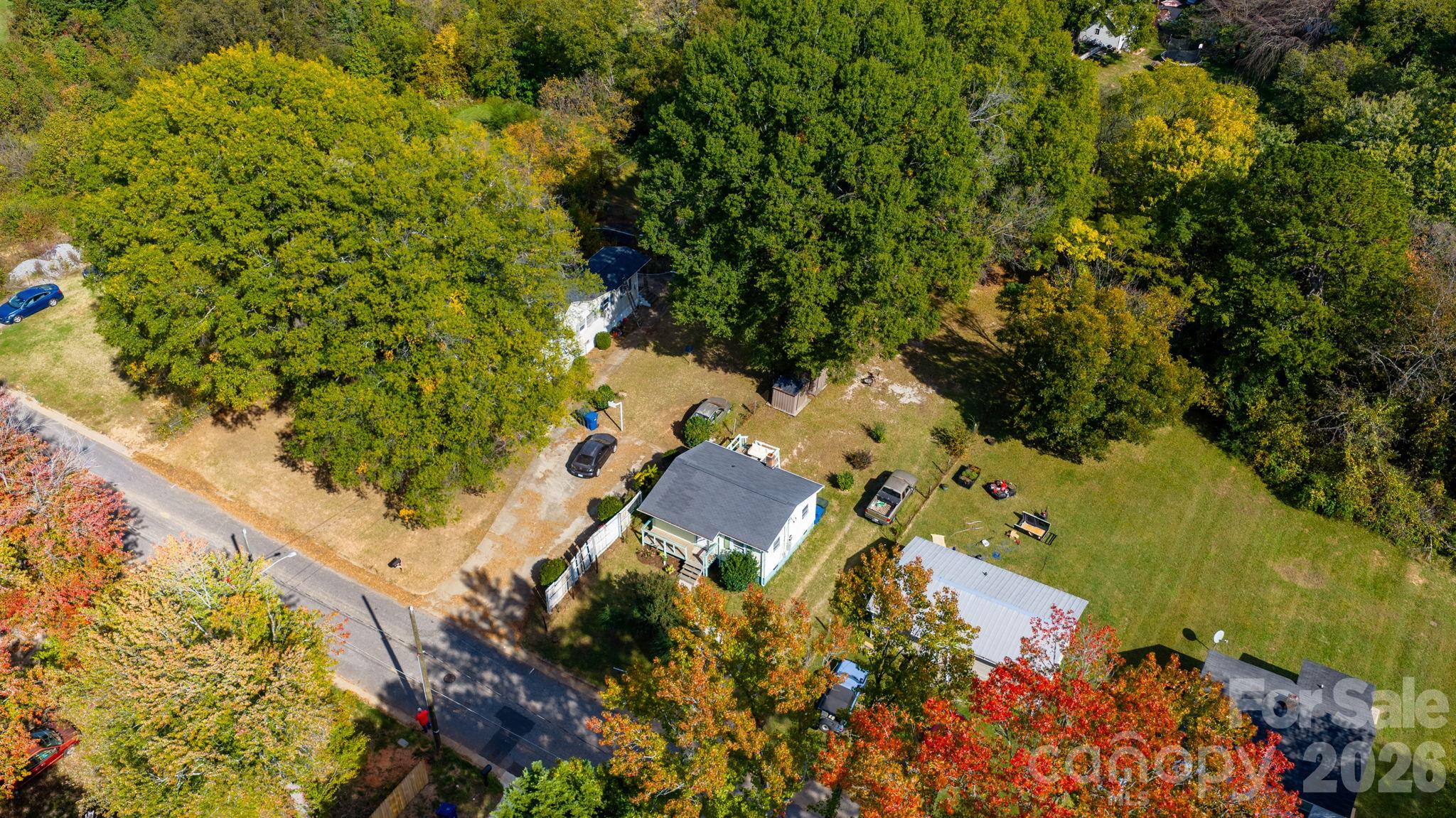 Single Family Residence at 1036 19th Street, Hickory, photo 26 of 31