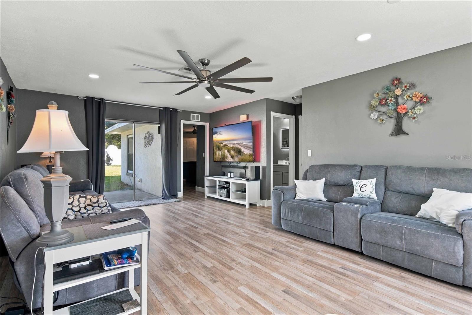Single Family Residence at 21485 SW RAINTREE ST, DUNNELLON, photo 7 of 55
