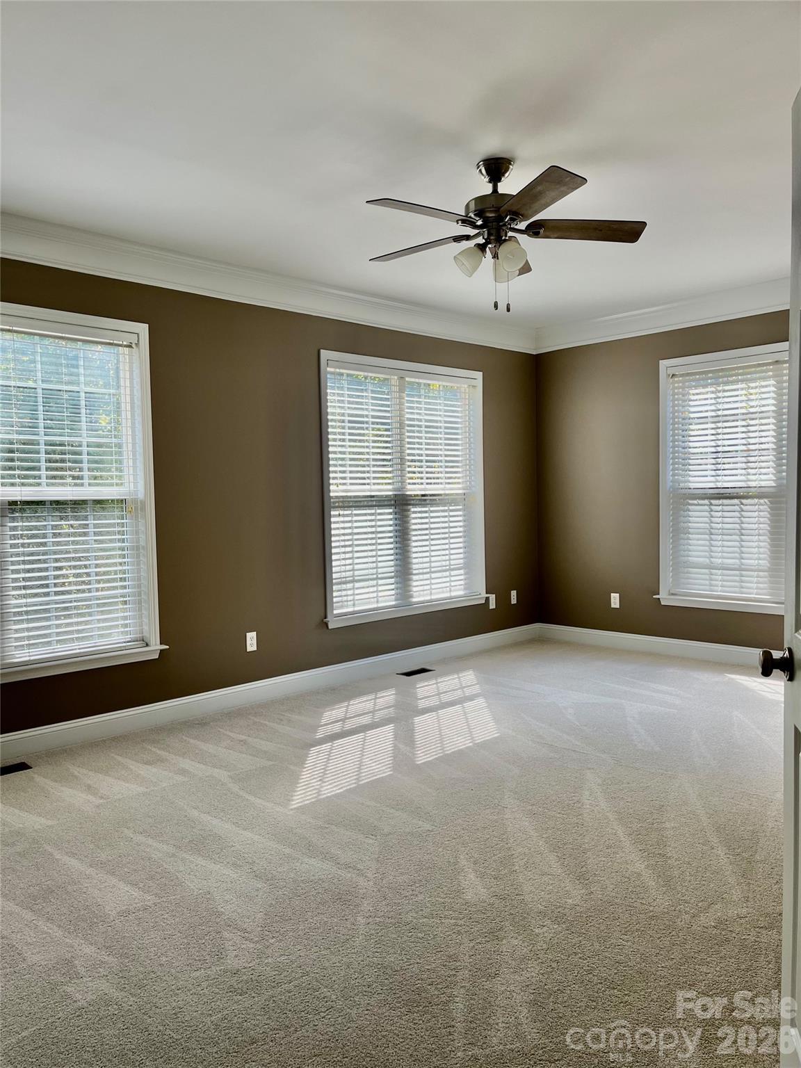 Single Family Residence at 14746 Greenpoint Lane, Huntersville, photo 14 of 39