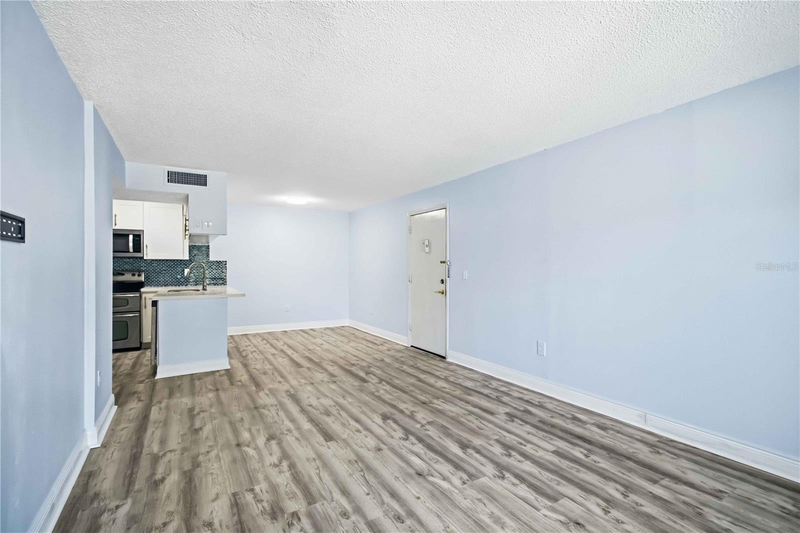 Condominium at 3215 BENEVA RD #202, SARASOTA, photo 7 of 38