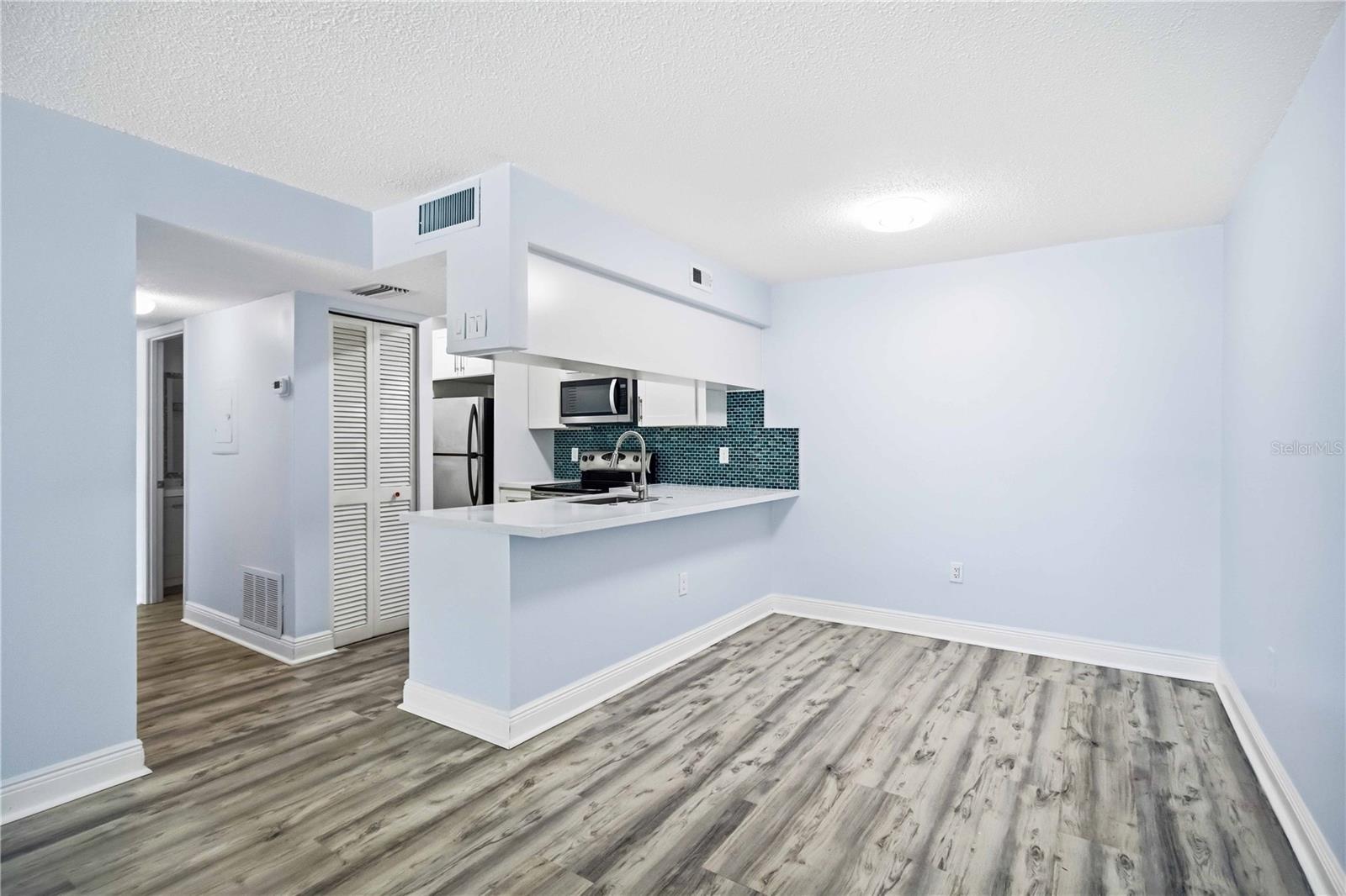 Condominium at 3215 BENEVA RD #202, SARASOTA, photo 8 of 38