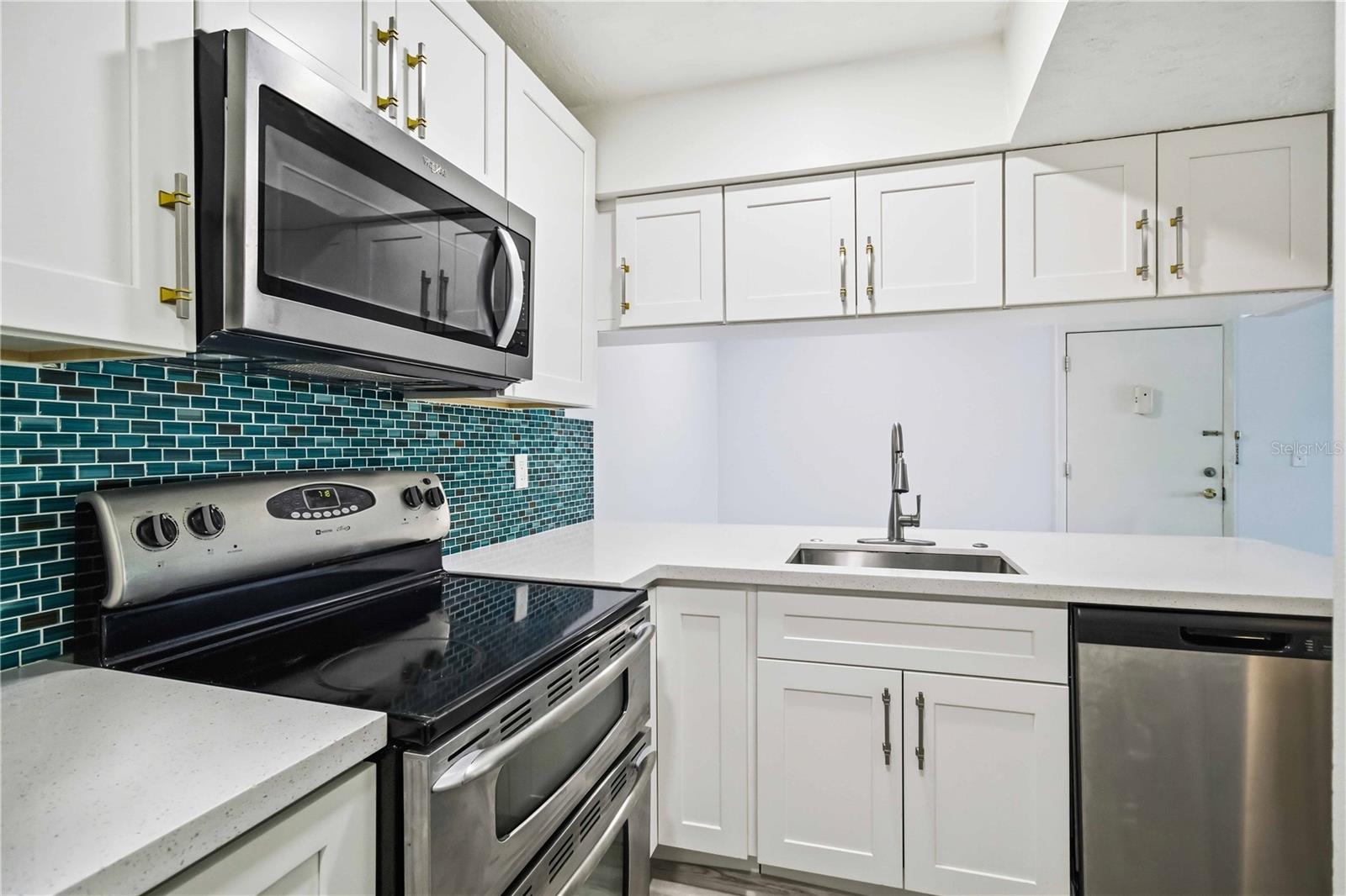 Condominium at 3215 BENEVA RD #202, SARASOTA, photo 12 of 38