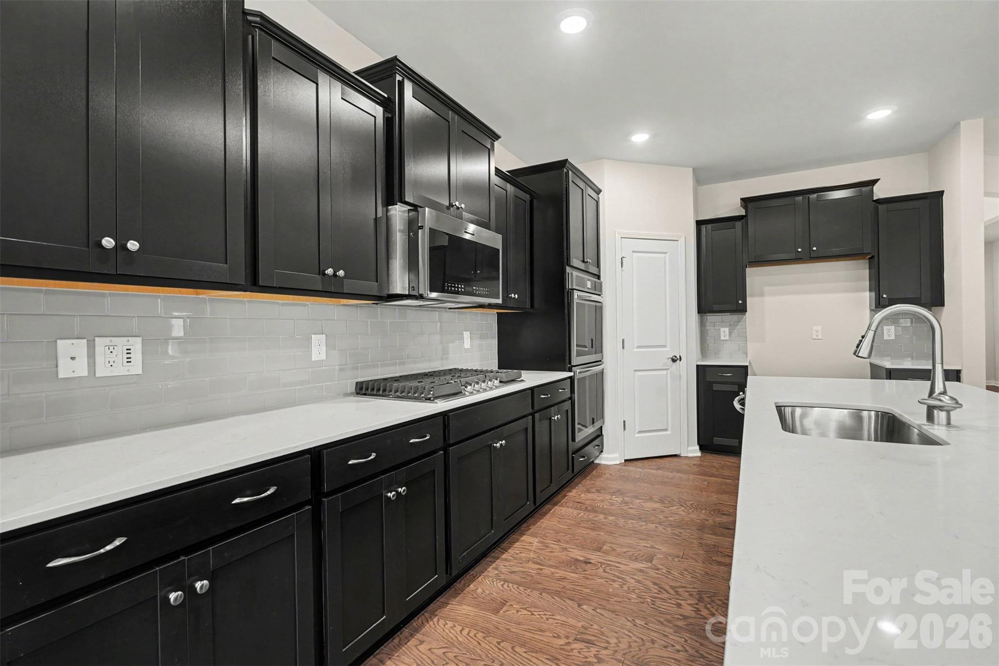 Single Family Residence at 11238 Dappled Light Trail, Mint Hill, photo 15 of 28