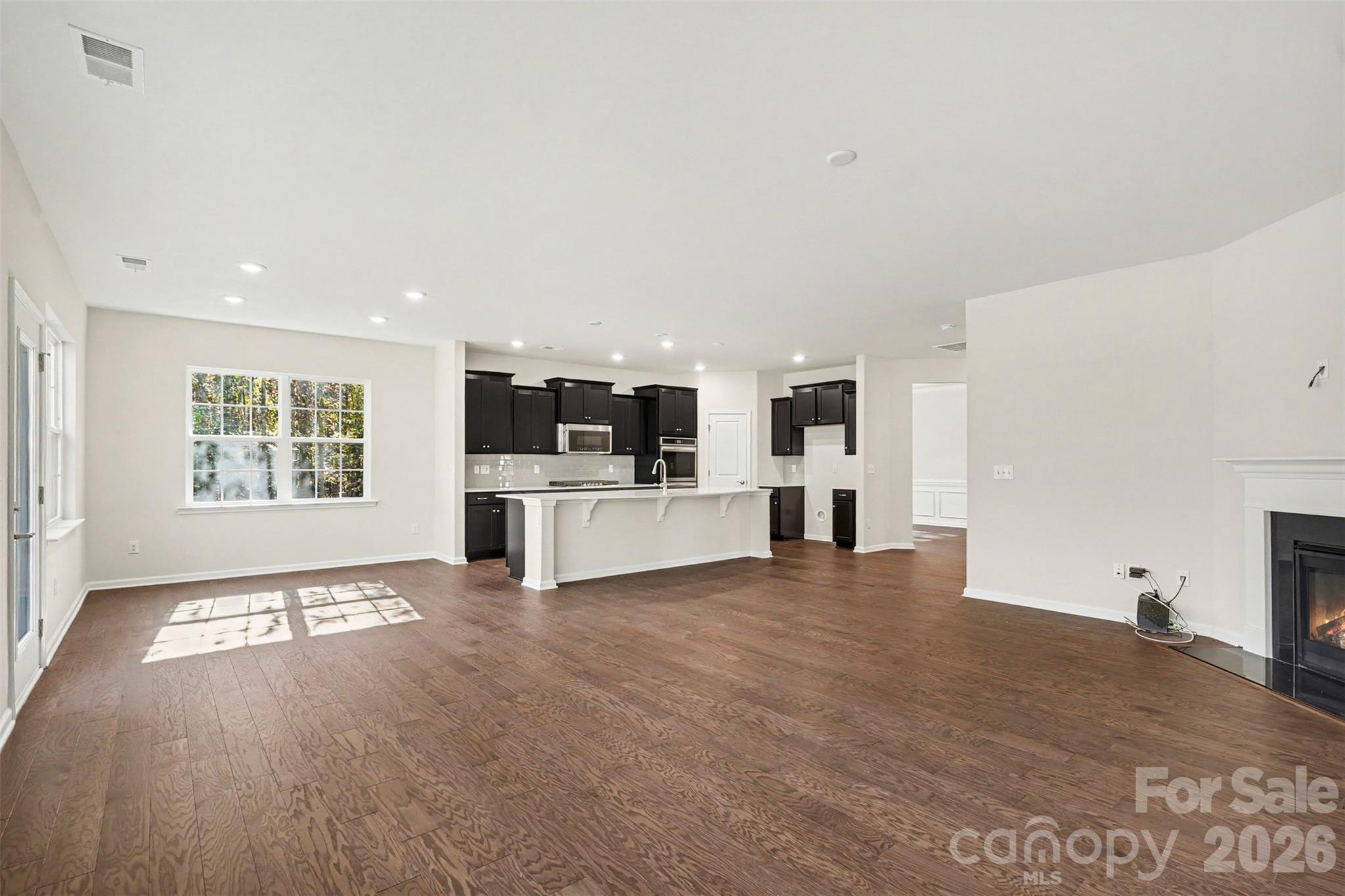 Single Family Residence at 11238 Dappled Light Trail, Mint Hill, photo 16 of 28