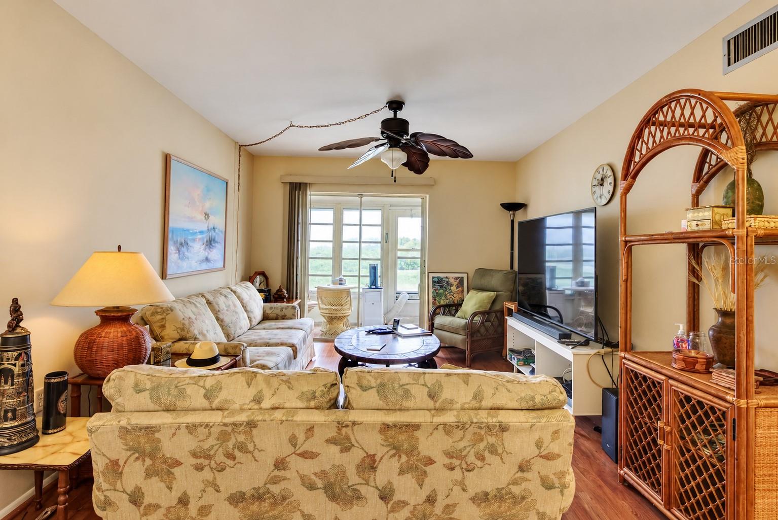 Condominium at 2013 SUNSET DR #E2, BRADENTON, photo 6 of 23
