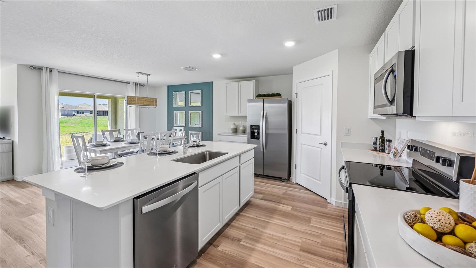 Single Family Residence at 8108 N VINCE DR, DUNNELLON, photo 5 of 22
